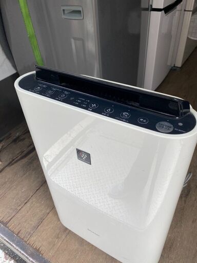 SHARP シャープ 空気清浄機 KC-E70-W プラズマクラスター