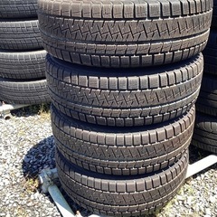 タイヤホイール4本 PIRELLI 205 / 60R16スタッドレス 2018年製