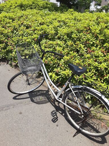 リサイクルショップどりーむ天保山店 No1142 自転車 シルバー ライト付