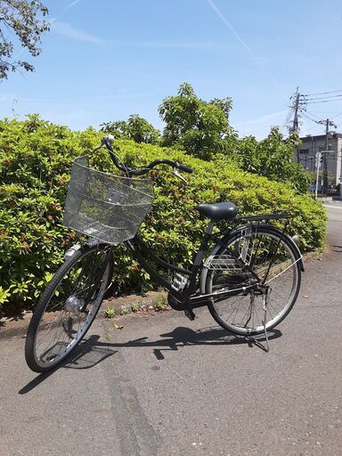 リサイクルショップどりーむ天保山店　No1145　自転車　シルバー　LEDオートライト付き　カゴ付き　２６インチ