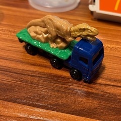 ハッピーセット  おもちゃ ミニカー 恐竜