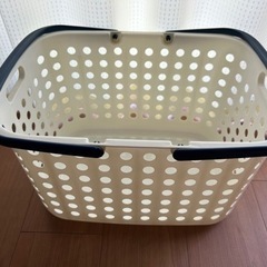 【引取先決定】洗濯カゴ　ランドリーバスケット　