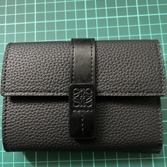 【受付終了しました】LOEWE 3つ折り財布