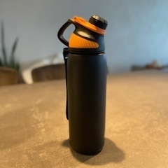 新品　FJbottle 水筒 0.8リットル 真空断熱