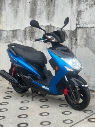 大人気セール‼️125cc車両バッテリー充電済み前後タイヤまだまだ山あり嬉しいシート張替え♪ オイル交換済み♻️社外駆動系でパワフルな走りSE44J シグナスX 3型