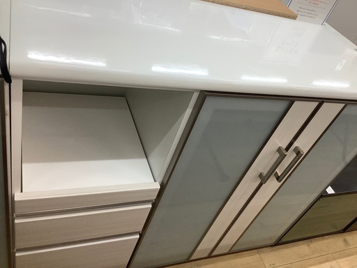 ニトリのホワイトのレンジボード16500円です！！！