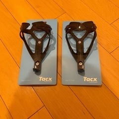 Tacx カーボンボトルケージ