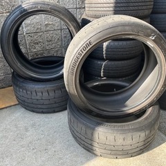 245/40R19 285/35R19 各2本