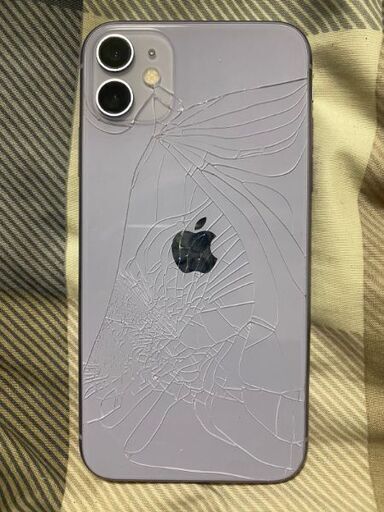 iPhone 11 128GB｡SIMフリー. パープル。