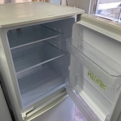 北九州市内配送可能　保証付き シャープ SHARP SJ-D14C-W [小型 冷蔵庫 137Ｌ つけかえどっちもドア ホワイト]