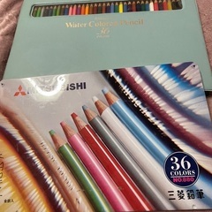 三菱色鉛筆36色と桜水彩色鉛筆36色