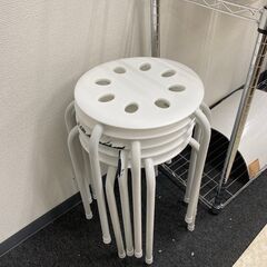 札幌　5/7以降引き取り限定　　丸椅子　17個セット　椅子　ホワ...