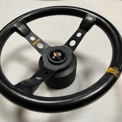 ポルシェ996用ボス付き MOMO ステアリングハンドル