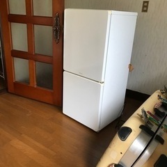 冷蔵庫、120くらい.   スーツケース大古い