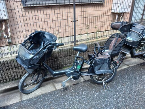 ｄ44土日もお子様と土足のまま、いろいろなタイプの電動自転車のご試乗可能です。  ️電動自転車・リサイクル専門店　　ご試乗をしてから、ご購入できます。  ２０インチ、チャイルドシート、２人乗り、３人乗り、１人乗り電動自転車  バカ良心的な電動自転車屋１００日間・安心の無料点検・️無料交換保証サービス付き  後ろチャイルドシートを大きめのかごに変更のオプション無料です。  バッテリーは新品の９０％以上の性能です。  １回の充電で３０Ｋｍ程度