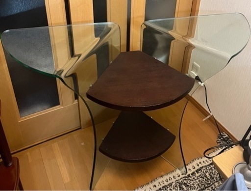 ガラステーブル　飾り台　家具 テーブル コーナー