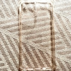 iPhone13.14の強い透明カバー