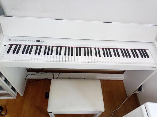 ローランド　F110  　椅子付き　　電子ピアノ楽器 鍵盤楽器、ピアノ