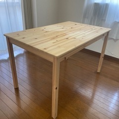 【良品】IKEAの4人掛けダイニングテーブル