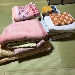 寝具　シーツ　布団いろいろ