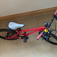 ヨツバサイクル18インチ ブルーレッド 室内保管