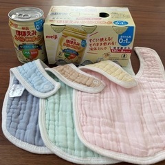 【お話し中】ほほえみ 120ml×6  とスタイ×3