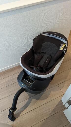 ベビー用品　チャイルドシート　Combiクルムーヴ