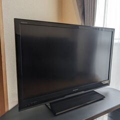 32型液晶テレビ　SHARP AQUOS