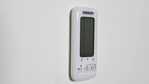 ⑥オムロン万歩計　①～⑩セットで１万円希