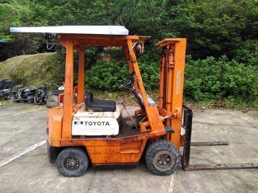 トヨタ  フォークリフト  1.5 t  (持ち上げ重量)　実動　ガソリンエンジン