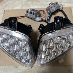 新品マジェスティ4D9フロントLEDウインカー