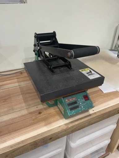 取引中】熱転写プレス機、アイロンプリント機械、ラバープリント 