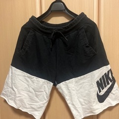 NIKE 半ズボン メンズサイズ M