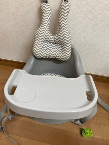 【Bonbebe】ベビーチェア(5way) .専用クッション.お皿(未使用)つき