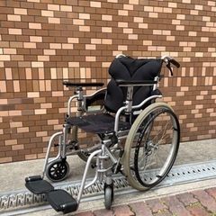 決まりました。
カワムラサイクル 車椅子ブラック×シルバー