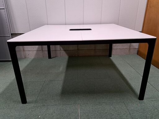 3台あり IKEA イケア BEKANT 木製 作業机 事務机 会議テーブル ホワイト 幅140cm×奥行140cm×高さ73cm