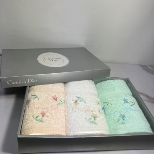 ☆値下げ☆O2404-842 Christian Dior タオル３枚組※サイズ不明 未使用品 外箱に汚れあり