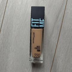 Maybelline FIT ME 220