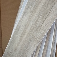 DIYフロアタイル 8箱セット木目調 フローリングシート  ホワイト系 長方形 リメイクシート