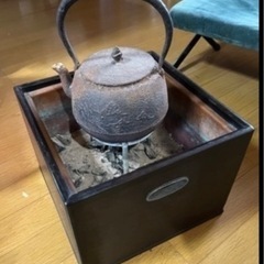 143/216 鉄茶釜 陶板台付き オブジェ レトロ