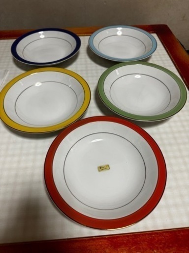 食器5枚セット　ケース付き