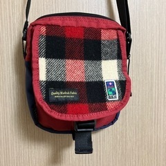 バッグ  ミニショルダー　赤　2点500円/3点600円　