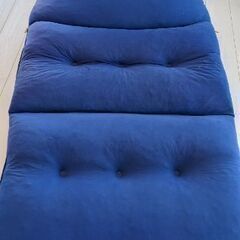 折りたたみリクライニングソファーベッド（青色）