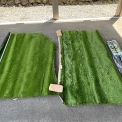 人工芝と防草シート