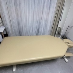 施術ベッド