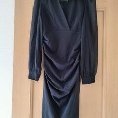 黒　タイトワンピ　ドレス