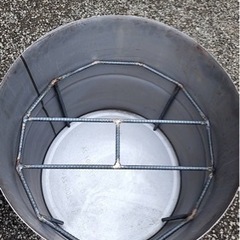 セールス価格‼️　BBQ コンロ　みどり色　用途色々　焼却炉　ピザ釜　ドラム缶　リメイク