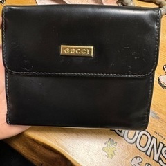 GUCCI グッチ 二つ折り財布