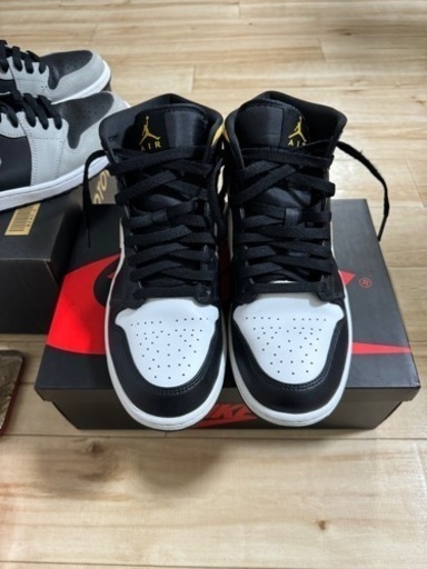 早い者勝ち14日までJORDAN1 mid pollen