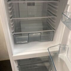 ☆中古￥10,800！【目玉商品！】TWIN BIRD　110㍑2ドア冷蔵庫　家電　2021年製　HR-F911型　幅48㎝ｘ奥行53㎝ｘ高さ108㎝　【BD215】